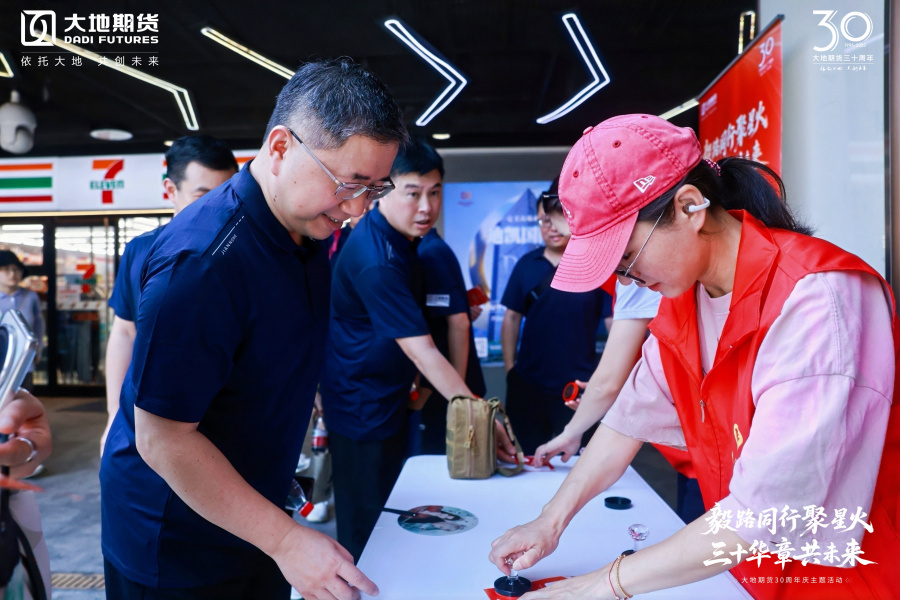 1761031249929010hF6j.jpg GH3A8369-opq3952548073.jpg